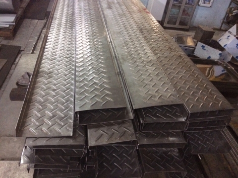 INOX GÂN 304 VỀ CÀ MAU 